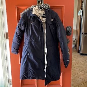 North Face Puffer Coat w Faux Fur Hood Women’s L